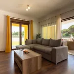 Villa Modern Eve In With Pool Near The Medulin