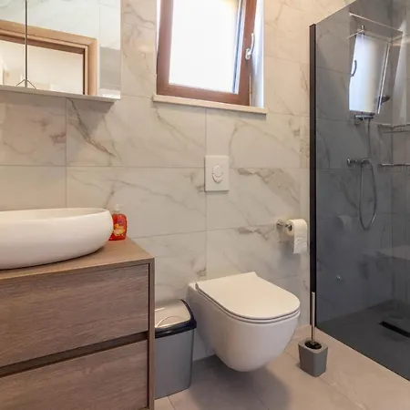 Modern Eve In With Pool Near The Villa